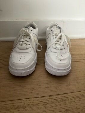 Nikee Air Force 1 Pixel